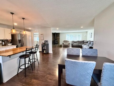 Tiny photo for 3879 Coronado Way, Klamath Falls, OR 97603 (MLS # 220217628)