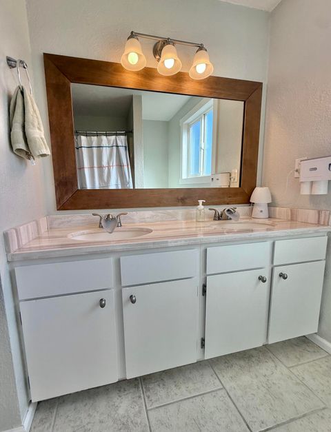 Tiny photo for 3879 Coronado Way, Klamath Falls, OR 97603 (MLS # 220217628)