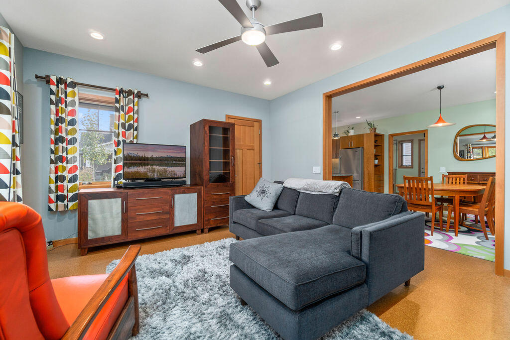 Pine Meadow Vill - Residential