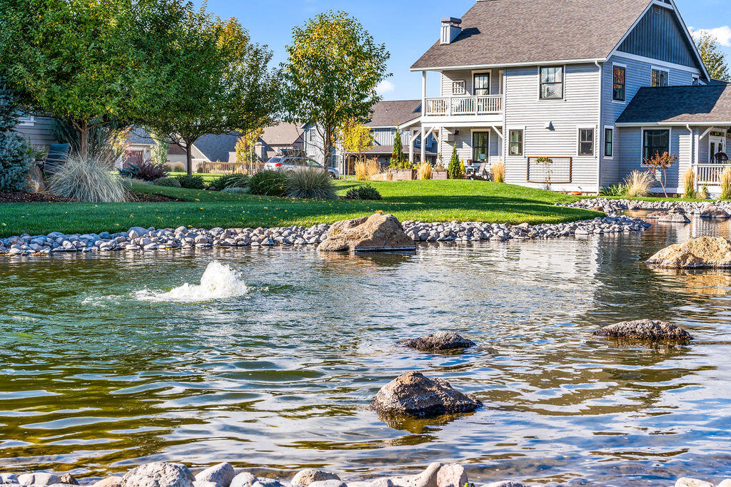 Pine Meadow Vill - Residential