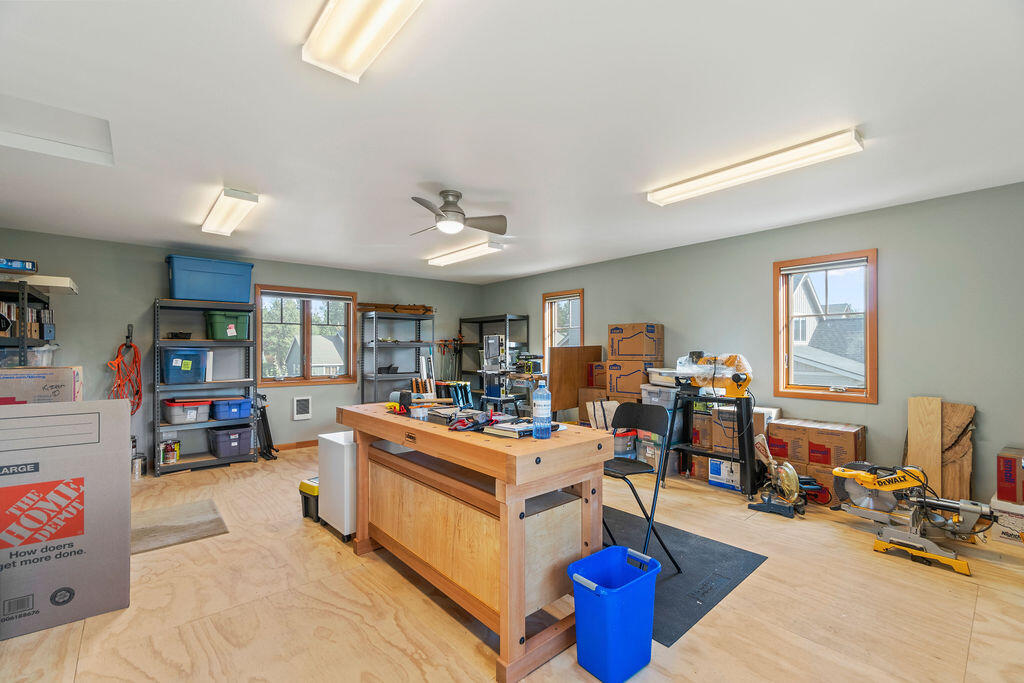 Pine Meadow Vill - Residential