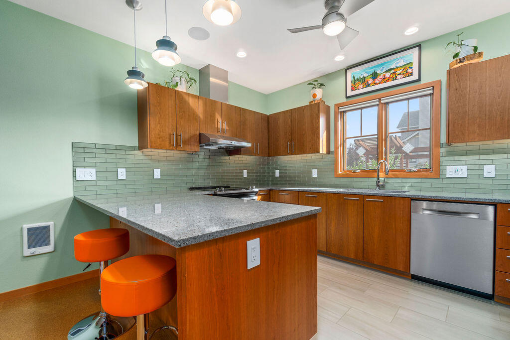 Pine Meadow Vill - Residential