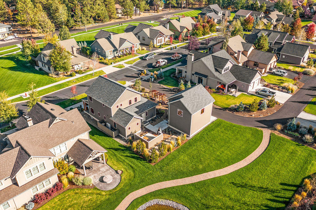 Pine Meadow Vill - Residential