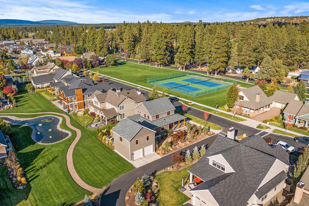 Pine Meadow Vill - Residential