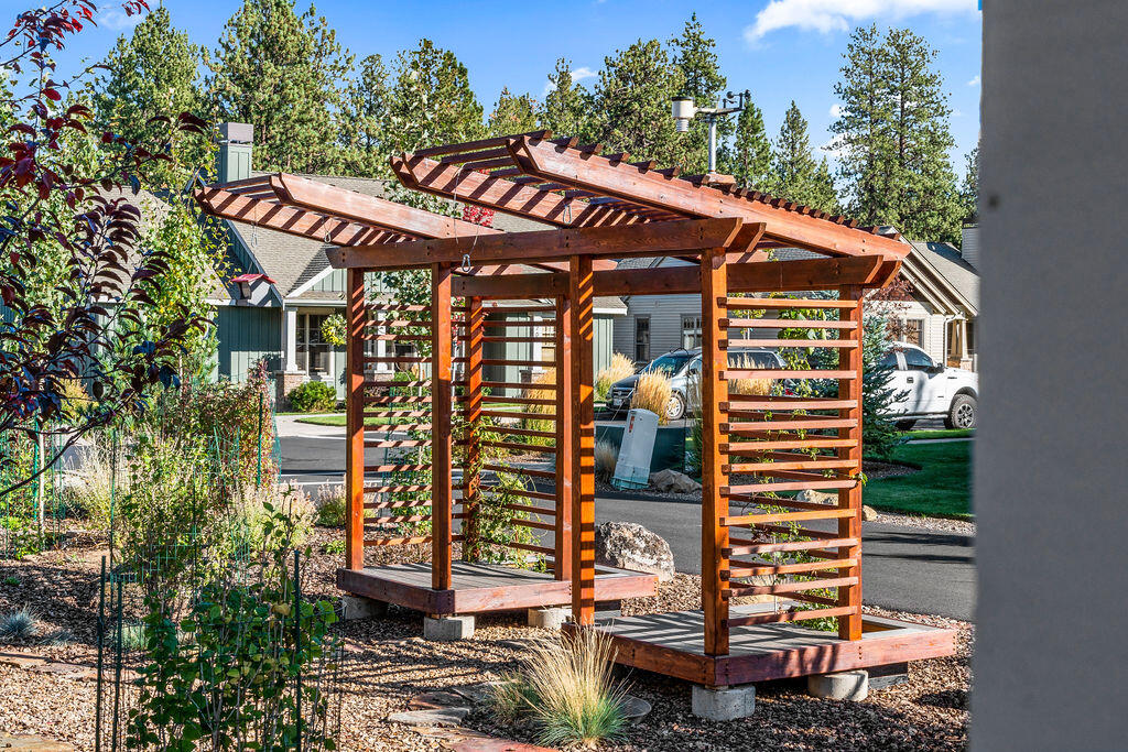 Pine Meadow Vill - Residential