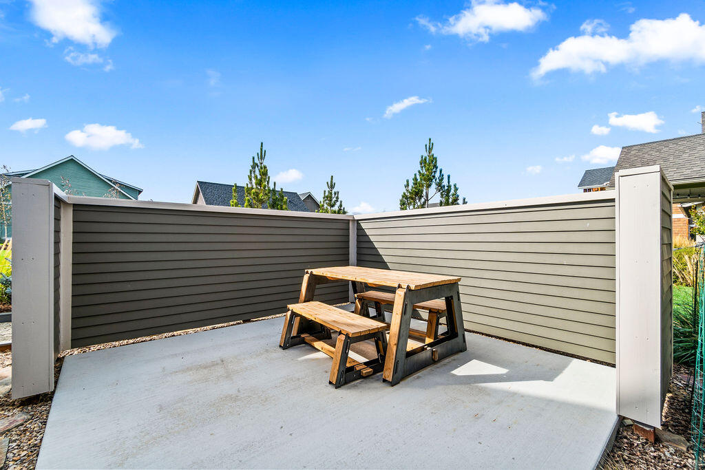 Pine Meadow Vill - Residential