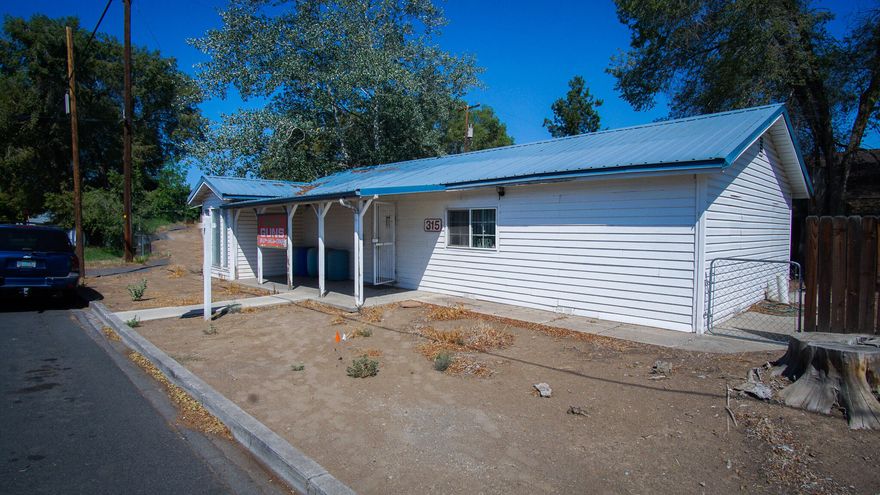 Located in the heart of downtown Redmond, this location is close to shopping and many downtown events. Great location to operate your business! Corner lot, C-2 zoning could work for your office, printing/publishing business, retail usage, studio, gallery, medical supplies, novelty shop, salon, barber shop or?? This is a must see!