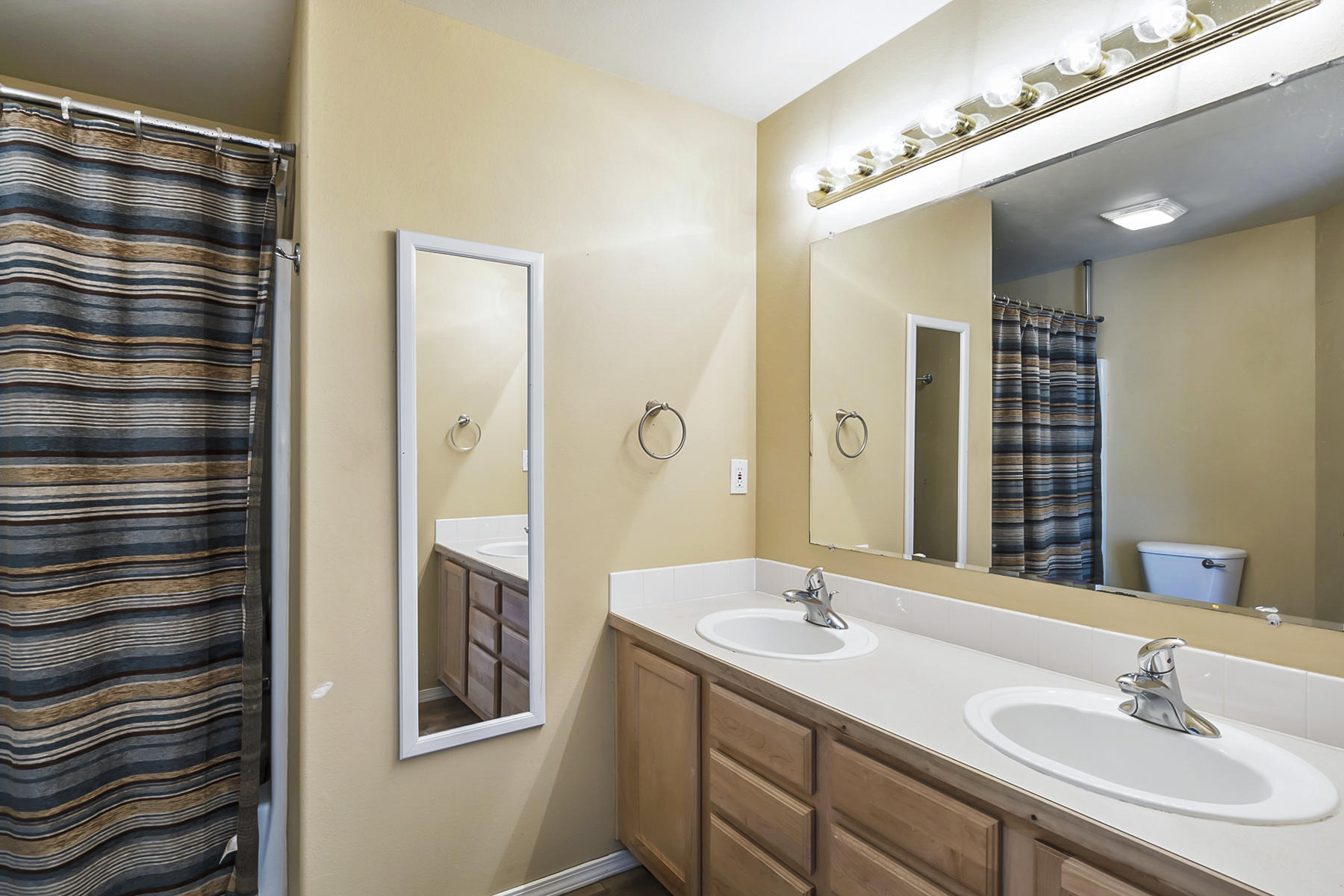 Lavacrest - Residential