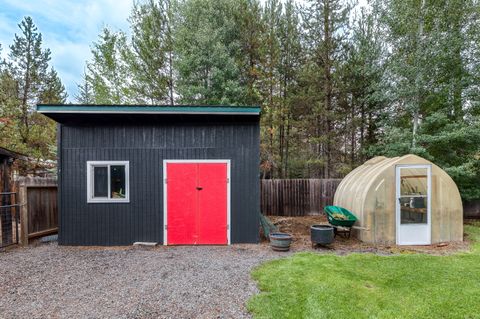 Tiny photo for 16051 Leona Lane, La Pine, OR 97739 (MLS # 220218503)
