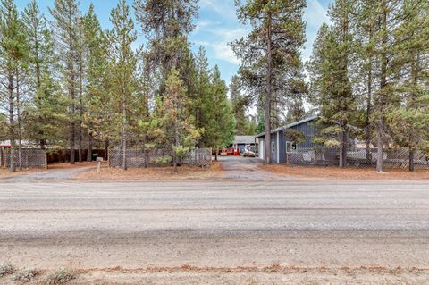 Tiny photo for 16051 Leona Lane, La Pine, OR 97739 (MLS # 220218503)