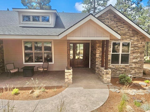 Tiny photo for 11504 Crossbill Drive, Klamath Falls, OR 97601 (MLS # 220224222)