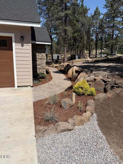 Tiny photo for 11504 Crossbill Drive, Klamath Falls, OR 97601 (MLS # 220224222)