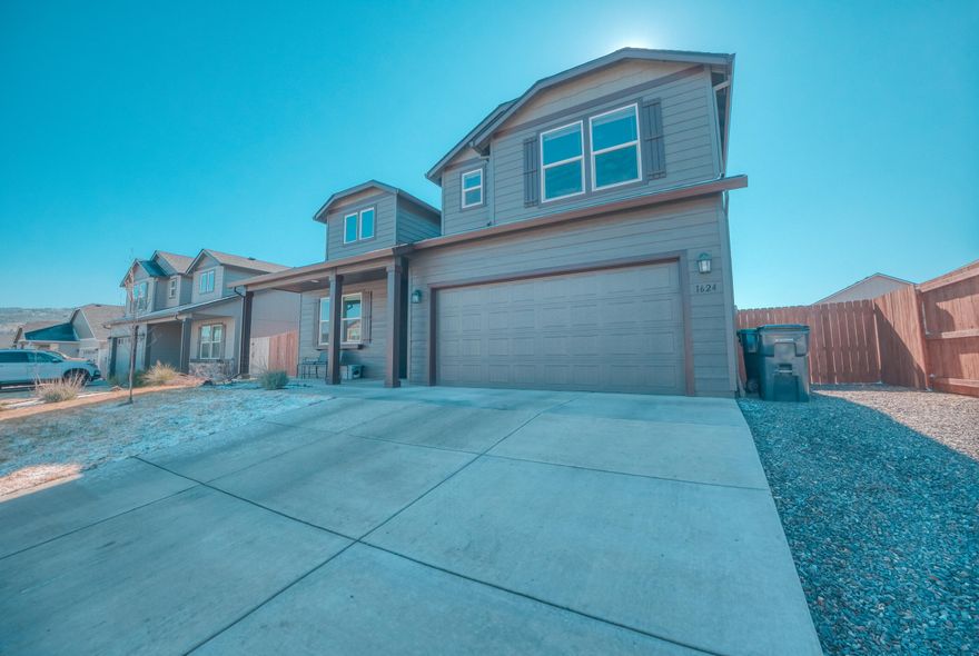 This home was built in 2020 and has been meticulous cared for. Located in East Medford where shopping, groceries and restaurants are conveniently close by. You will love the open floor plan with vaulted ceilings, large family room with tons of natural light and a fireplace. The kitchen is spacious offering lots of storage, large island, pantry, granite counters and stainless steel appliances. 4 bedrooms - Master on the main floor and then another Master/guest sweet upstairs. Views of the mountains and a covered patio. This is a must see!