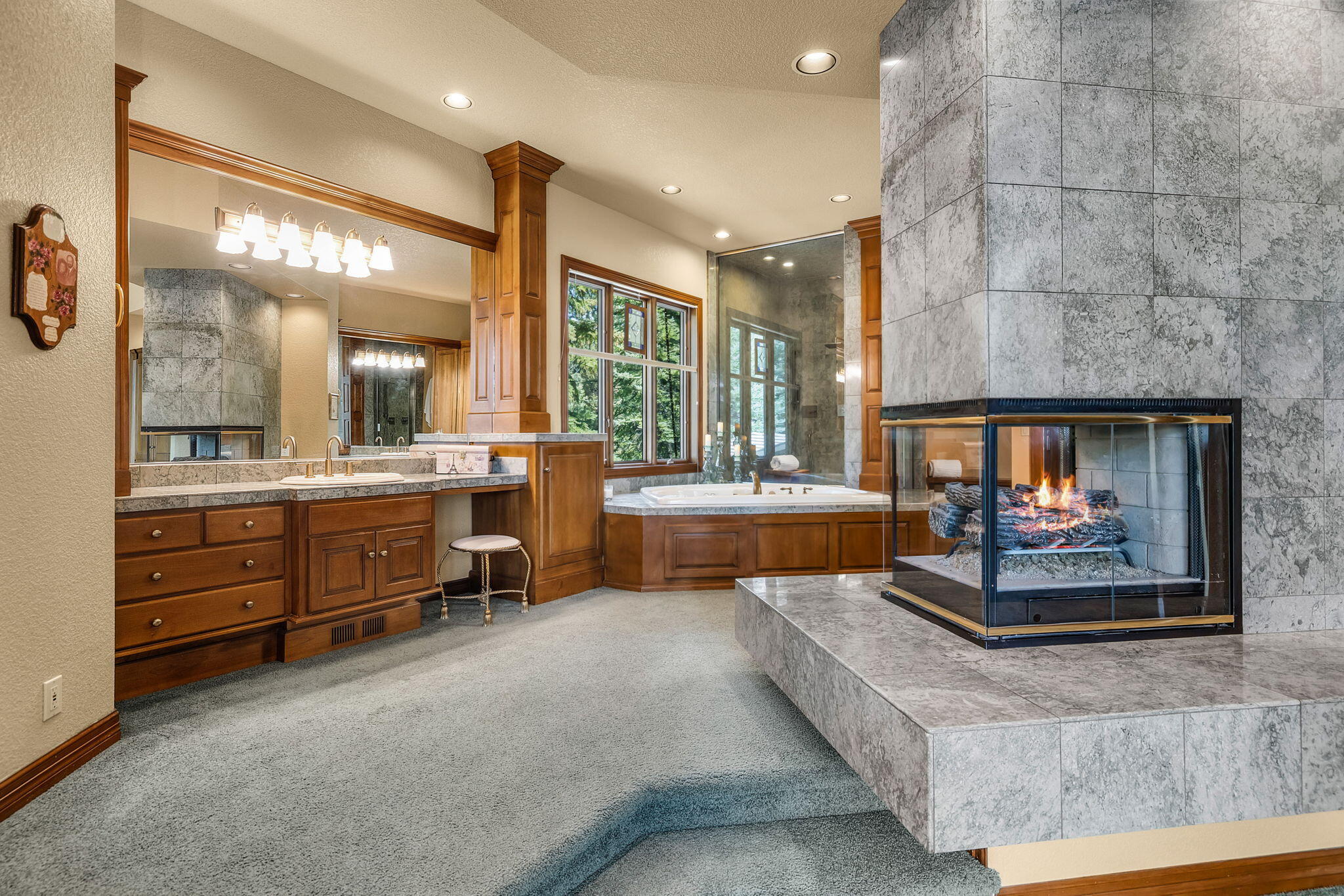 Broken Top - Residential