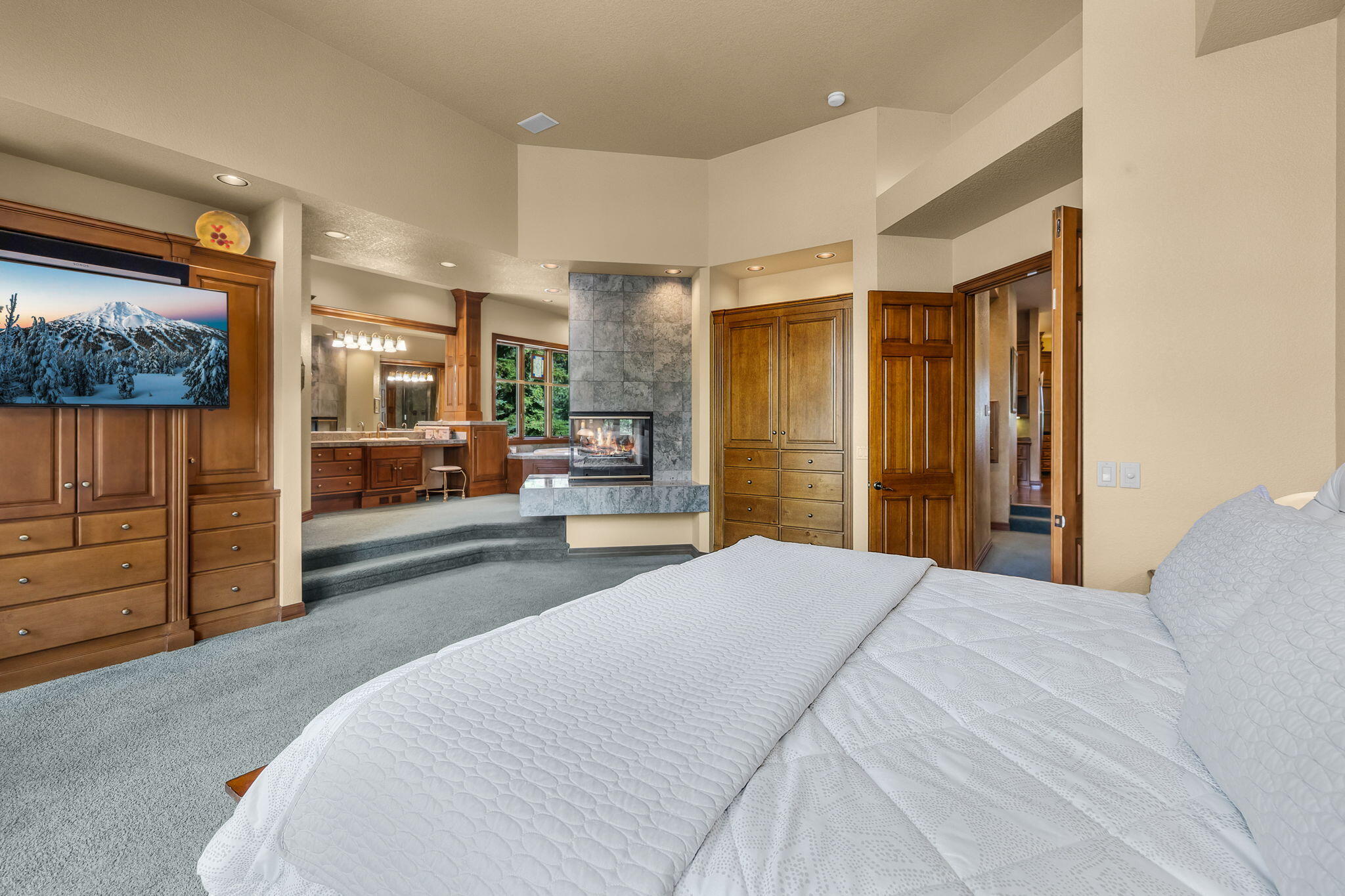 Broken Top - Residential