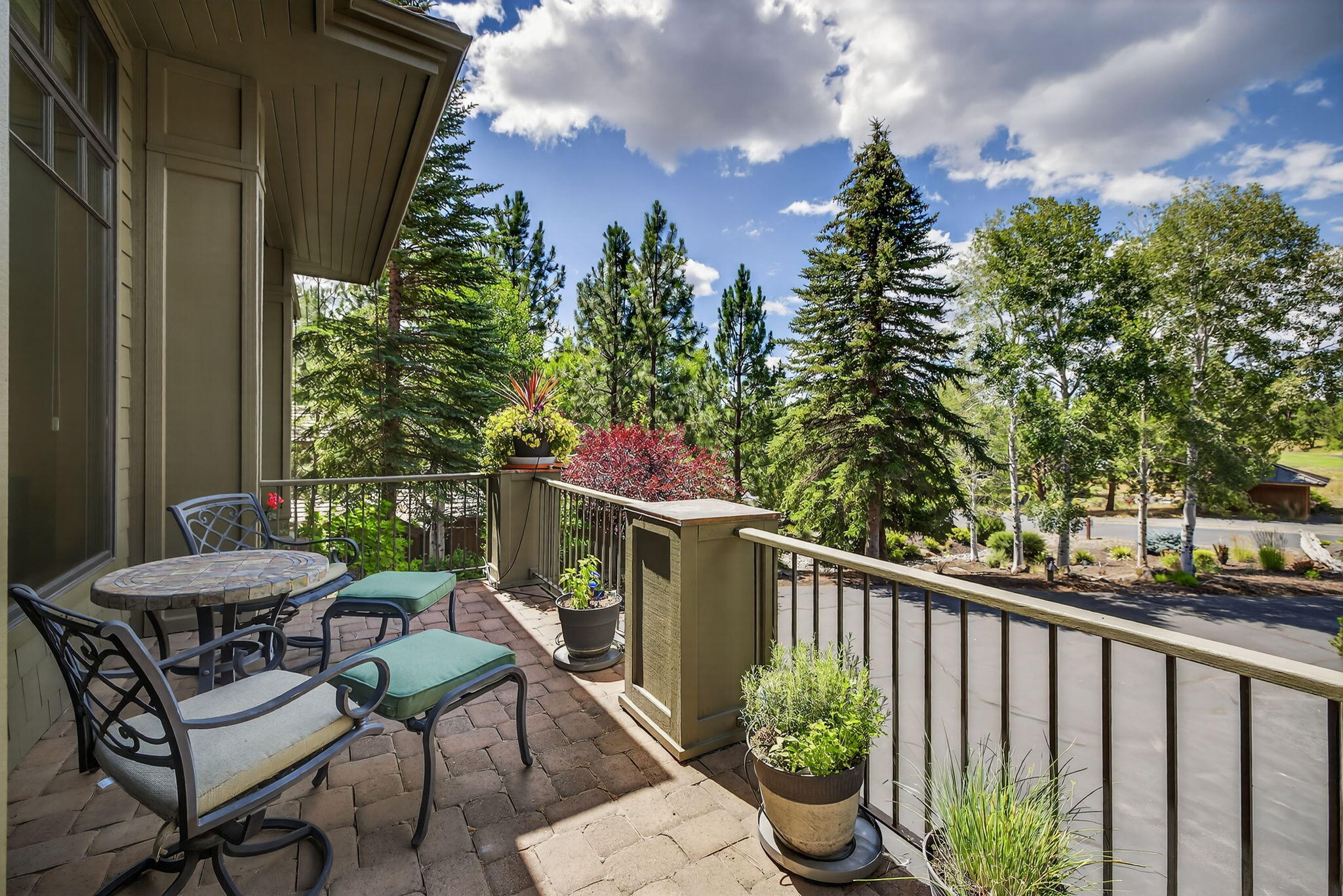 Broken Top - Residential