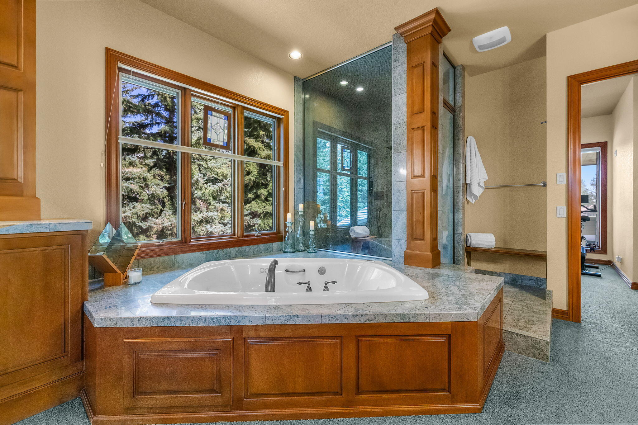 Broken Top - Residential