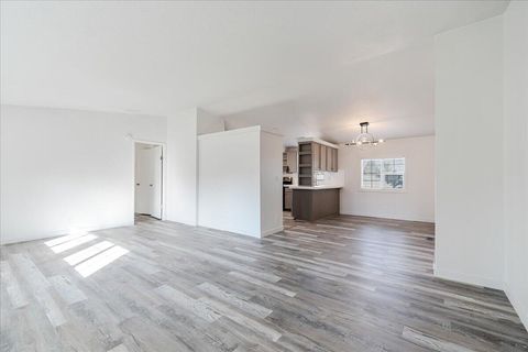 2498 NE Rosemary Drive Bend OR 97701