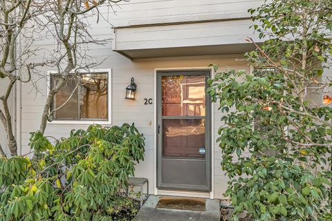 Photo of 1278 Maple Leaf Ct Ct #2C, Medford, OR 97504 (MLS # 220213341)