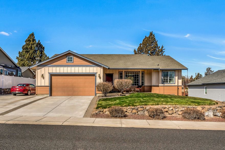 Gorgeous single level home located in the highly sought after Greens at Redmond. This fabulous 4 bedroom home features an open great room floor plan with large windows for an abundance of natural light, a 3-sided Fireplace that adjoins the dining room and family room, huge kitchen with slab granite counter tops, stainless steel appliances and generous cabinets for ample storage. Spacious master suite offers dual vanities, tile counters, walk-in closet & terrific separation from other bedrooms.  Fantastic backyard with gorgeous views of the canal. Central A/C, huge RV Parking and a storage shed are just a few of the extras you will get with this well maintained home! See the interactive 3-D Virtual Tour to walk through this lovely home.