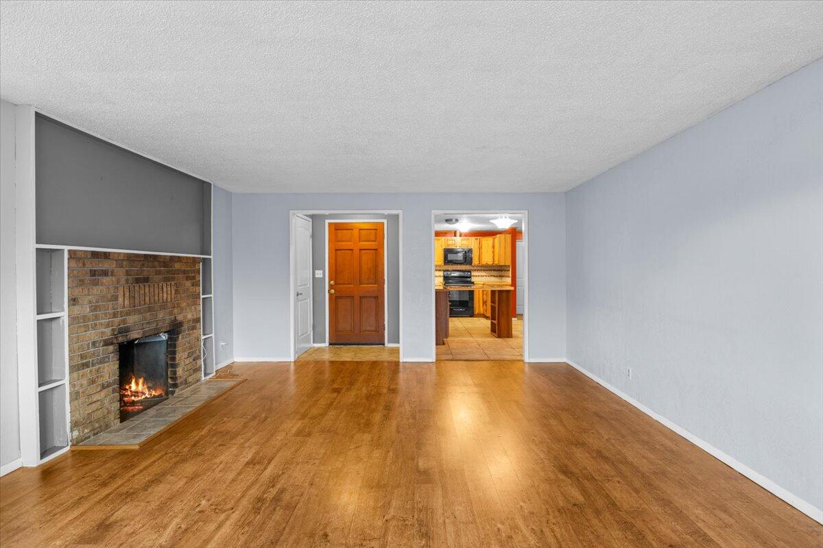 Brookhurst Villa Unit No 2 - Residential