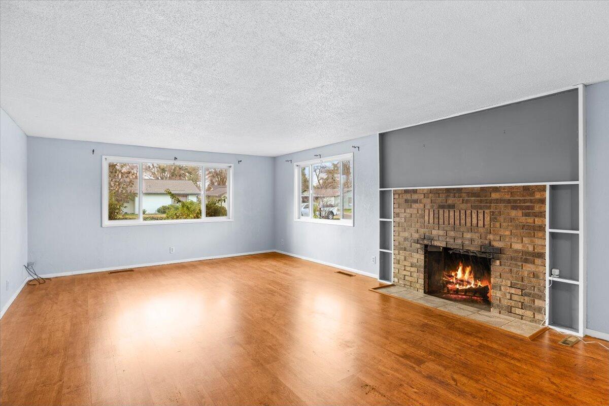 Brookhurst Villa Unit No 2 - Residential