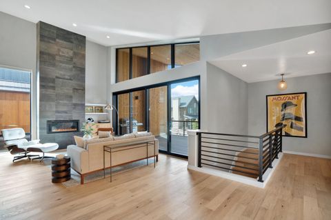 Tiny photo for 61250 Meeks Trail, Bend, OR 97702 (MLS # 220217009)