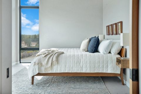 Tiny photo for 61250 Meeks Trail, Bend, OR 97702 (MLS # 220217009)