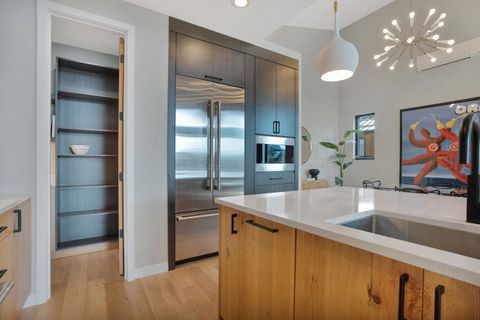 Tiny photo for 61250 Meeks Trail, Bend, OR 97702 (MLS # 220217009)