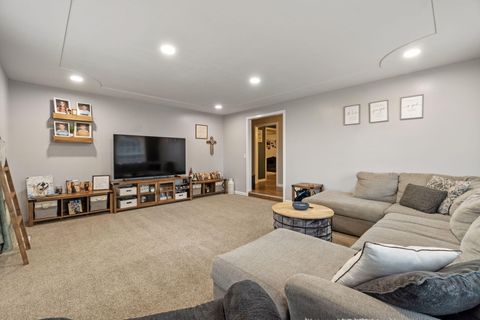 Tiny photo for 5101 Laurelwood Drive, Klamath Falls, OR 97603 (MLS # 220214059)