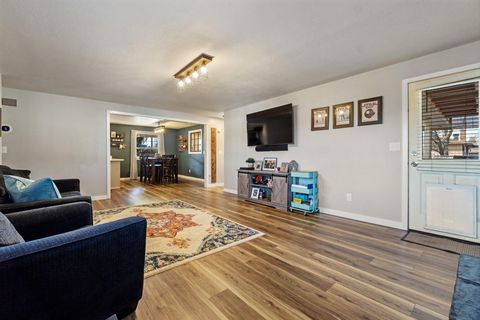 Tiny photo for 5101 Laurelwood Drive, Klamath Falls, OR 97603 (MLS # 220214059)