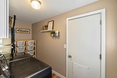 Tiny photo for 5101 Laurelwood Drive, Klamath Falls, OR 97603 (MLS # 220214059)