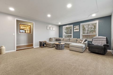 Tiny photo for 5101 Laurelwood Drive, Klamath Falls, OR 97603 (MLS # 220214059)