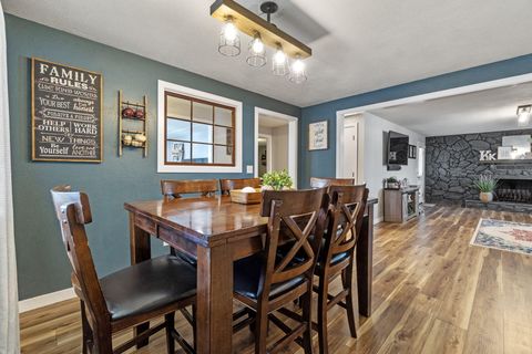 Tiny photo for 5101 Laurelwood Drive, Klamath Falls, OR 97603 (MLS # 220214059)