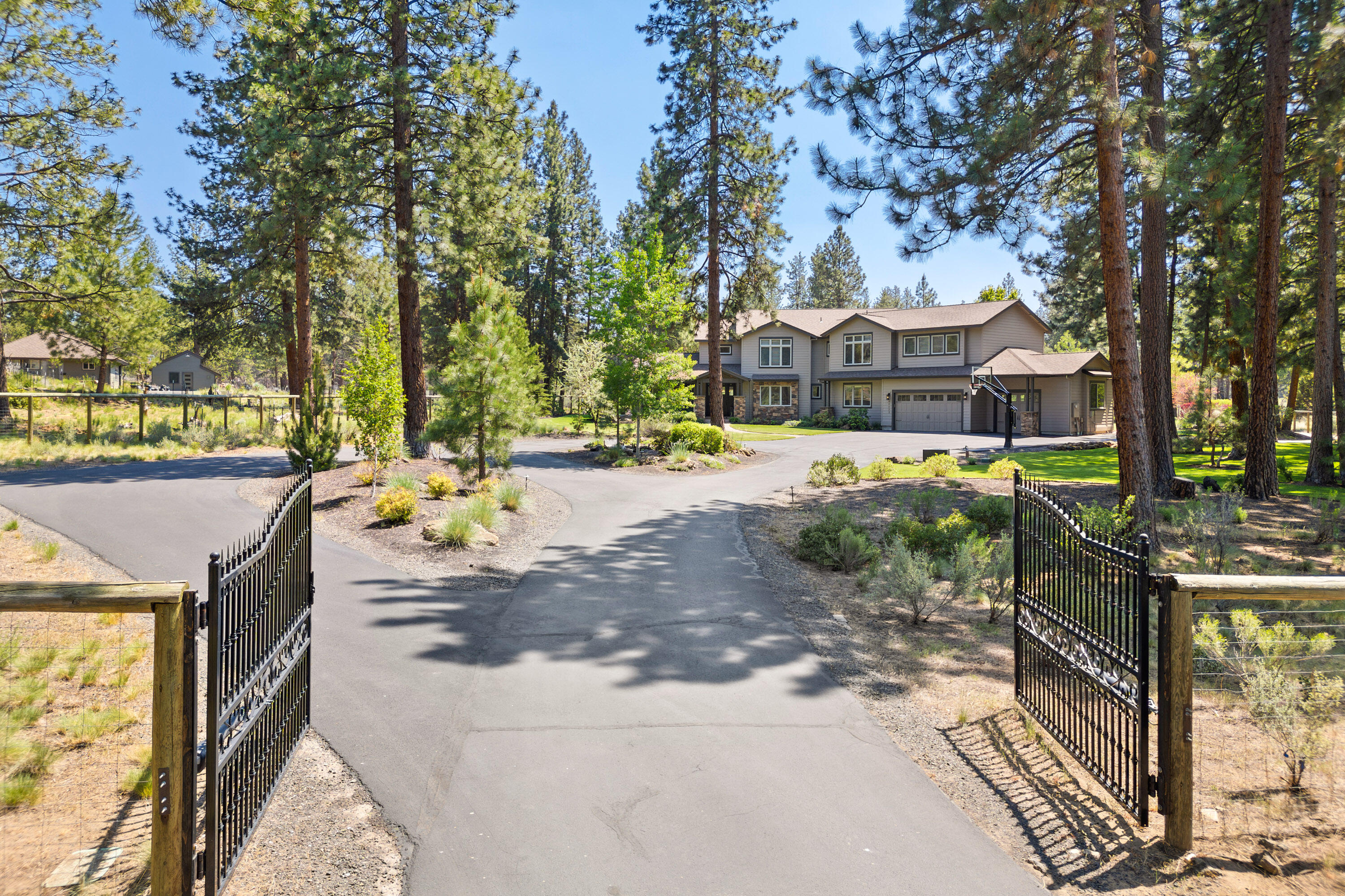 60003 W Ridgeview Drive
