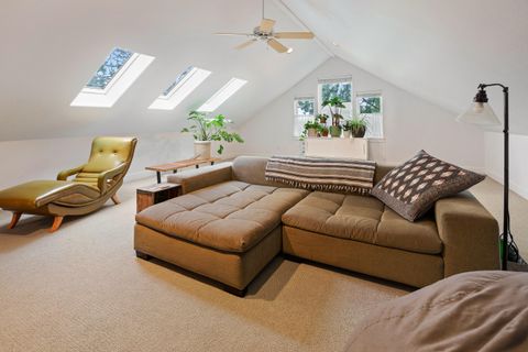 Tiny photo for 250 NW 17th Street, Bend, OR 97703 (MLS # 220213564)