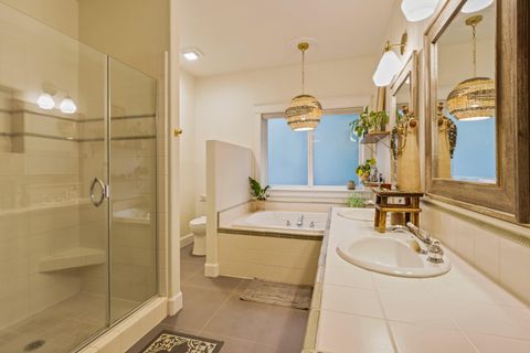 Tiny photo for 250 NW 17th Street, Bend, OR 97703 (MLS # 220213564)