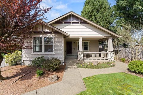 Tiny photo for 2188 Marie Drive, Grants Pass, OR 97526 (MLS # 220217672)