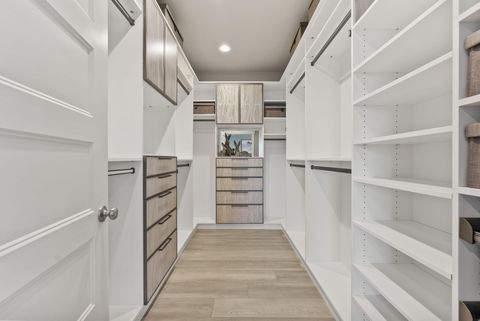 Tiny photo for 5785 NW Cedar Place, Prineville, OR 97754 (MLS # 220210274)