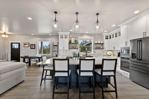 Tiny photo for 5785 NW Cedar Place, Prineville, OR 97754 (MLS # 220210274)