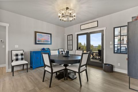 Tiny photo for 5785 NW Cedar Place, Prineville, OR 97754 (MLS # 220210274)