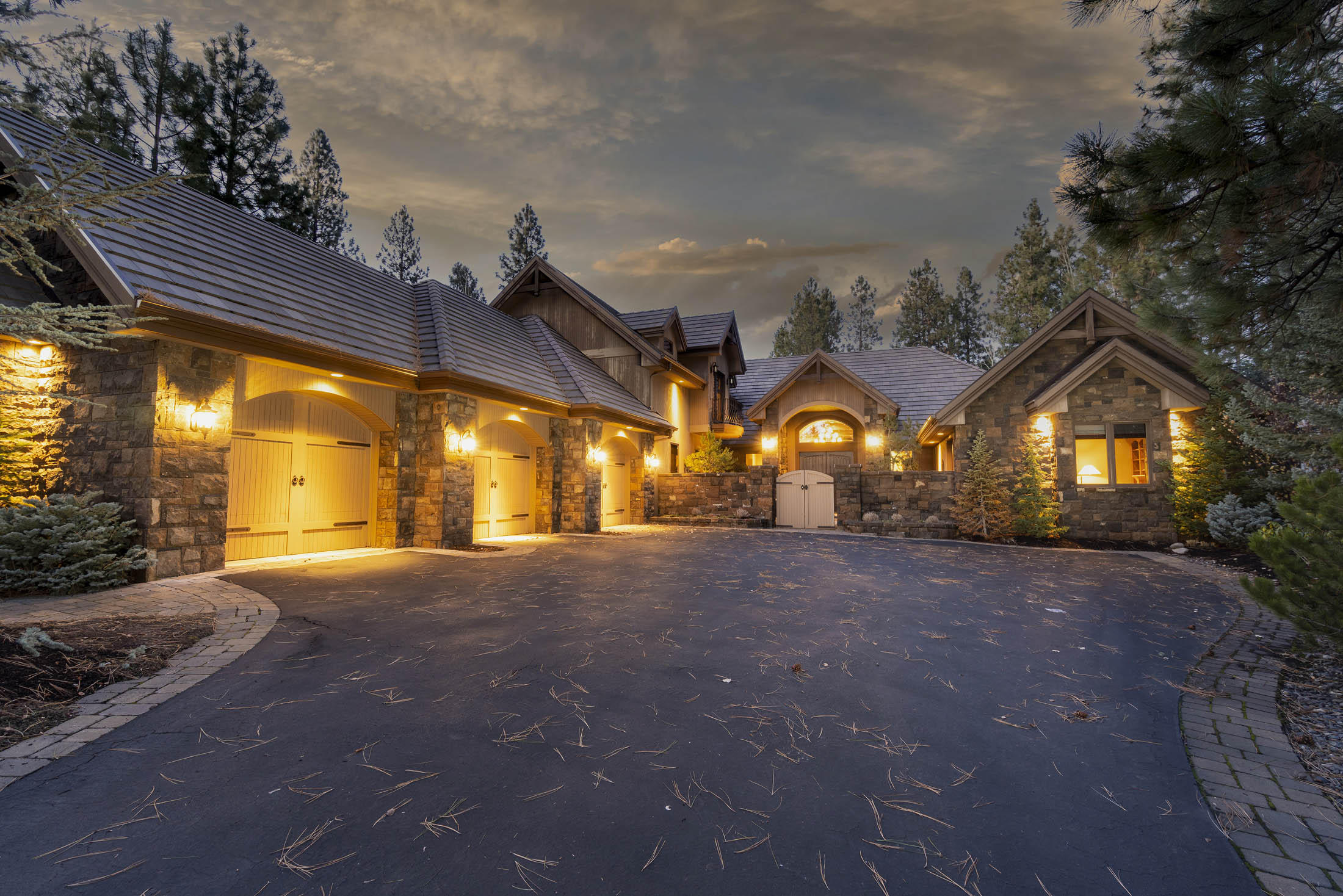 Broken Top - Residential