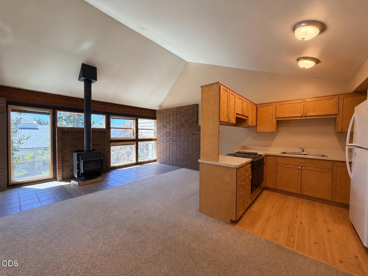 1952 NE Otelah Place