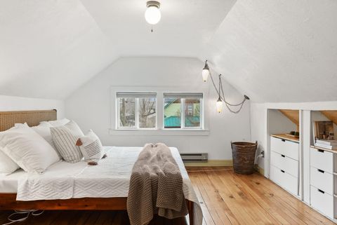 Tiny photo for 145 NW Jefferson Place, Bend, OR 97703 (MLS # 220213548)