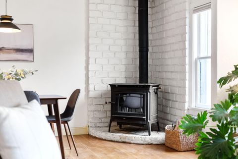 Tiny photo for 145 NW Jefferson Place, Bend, OR 97703 (MLS # 220213548)