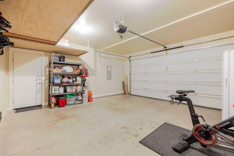 Tiny photo for 3137 NE Flagstone Avenue, Bend, OR 97701 (MLS # 220217502)