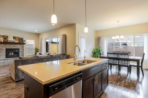 Tiny photo for 3137 NE Flagstone Avenue, Bend, OR 97701 (MLS # 220217502)