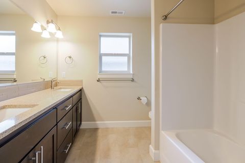 Tiny photo for 3137 NE Flagstone Avenue, Bend, OR 97701 (MLS # 220217502)