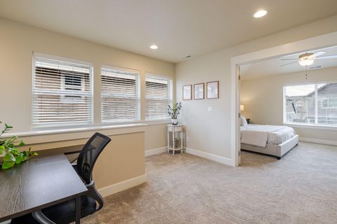 Tiny photo for 3137 NE Flagstone Avenue, Bend, OR 97701 (MLS # 220217502)