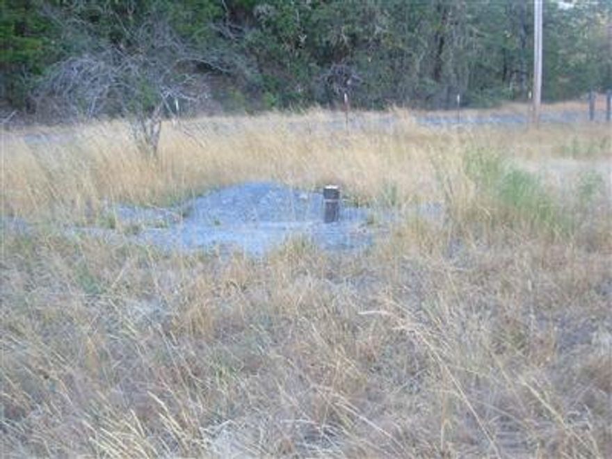 OREGON DREAM RETIREMENT PROPERTY. BUILD YOUR DREAM HOME IN THE BEAUTIFUL ILLINOIS VALLEY. QUIET AND PEACEFUL MOUNTAIN VIEWS. MEADOW AND TREES W/SEASONAL CREEK. WELL HAS 3 GPM & ZONED SERPENTINE W/STANDARD SEPTIC APPROVAL. ALL FOR $125,000. MOTIVATED SELLER. SUBMIT ALL OFFERS. PROPERTY COULD ALSO BE A PASTURE OR HORSE PROPERTY. $90,000 DOWN PAYMENT OWC.